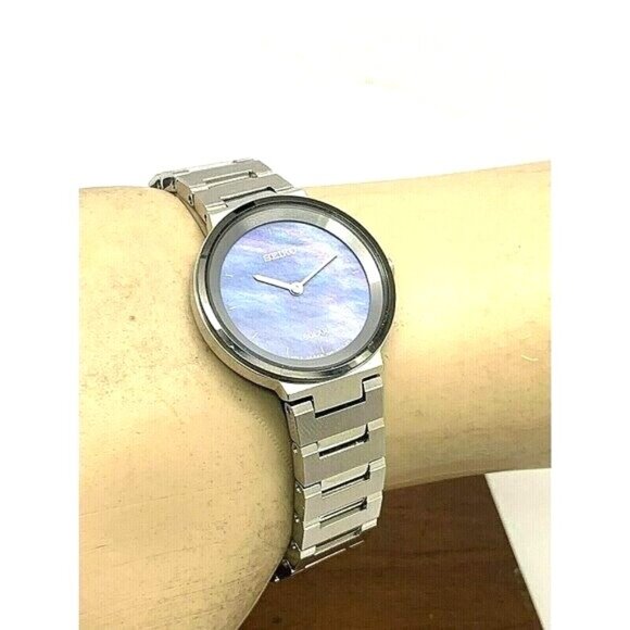 Seiko Women's Watch SUP385 Solar Blue Dial Silver Stainless Steel 28mm - Picture 6 of 14